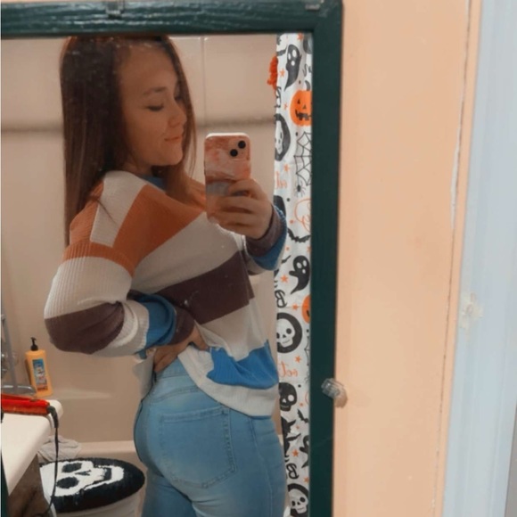 Meet your Posher, Alicia - Picture 1 of 1